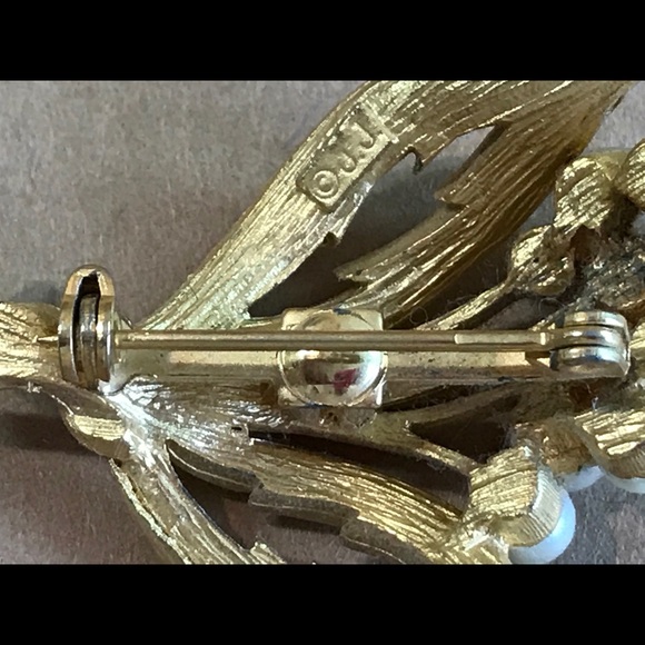 SIGNED J.J Jonette Vintage Flower W/ Pearls Brooch - Picture 6 of 8